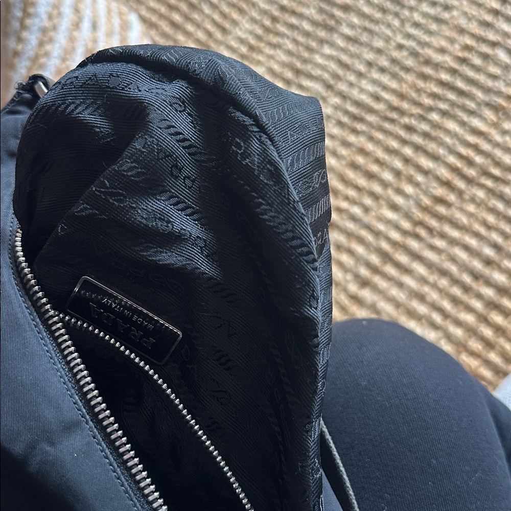 PRADA BLACK NYLON SHOULDER BAG Re-Edition 1995 - Picture 13 of 14
